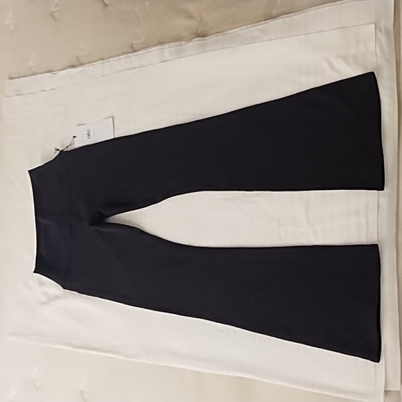 Alo Yoga Airbrush HR 7/8 Bootcut Legging - Picture 4 of 10